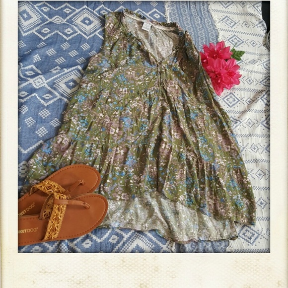 Top - Picture 2 of 6